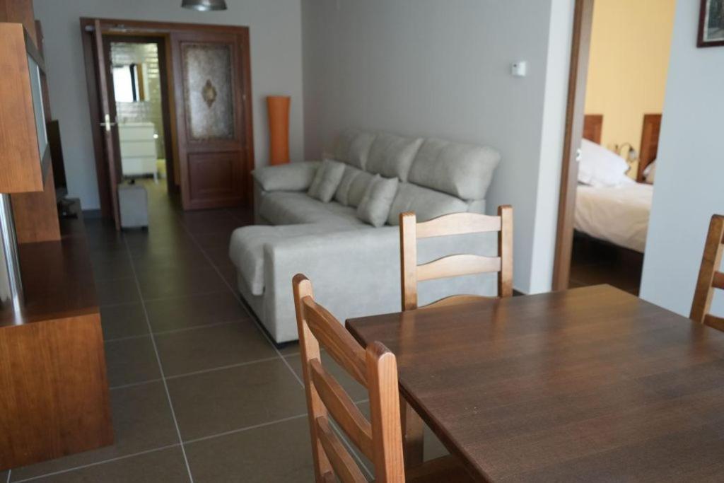 Apartamentos Turisticos Empecinado Roa Exteriör bild
