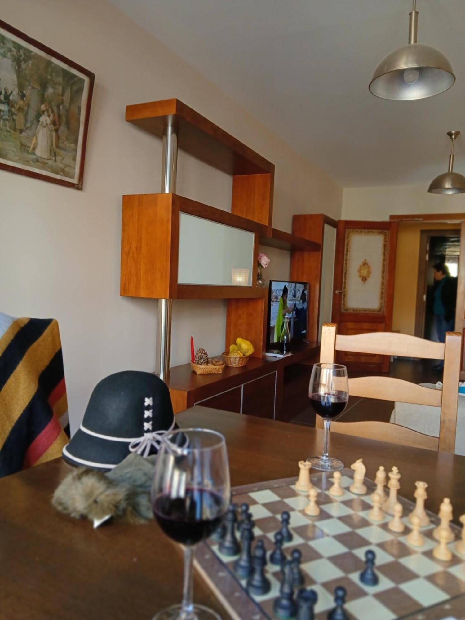 Apartamentos Turisticos Empecinado Roa Exteriör bild